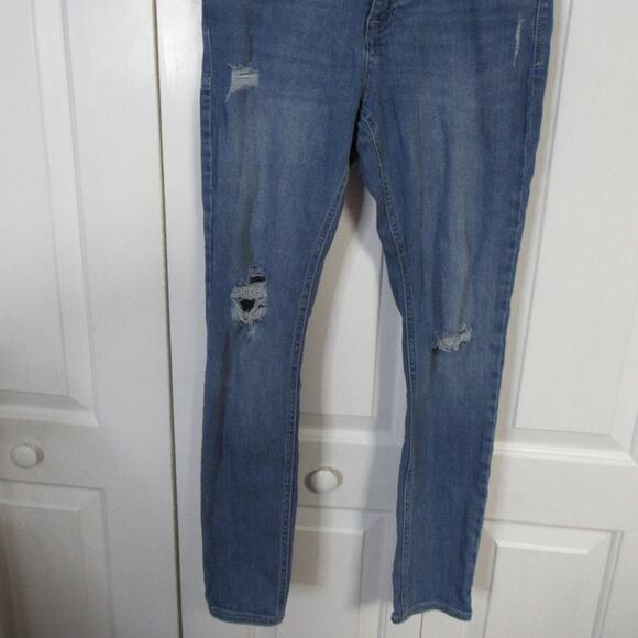 Old Navy Rockstar Supper Skinny - Picture 2 of 3